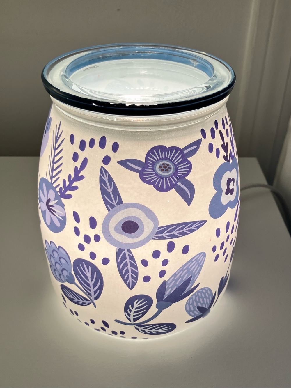 Scentsy Hope Blooms wax warmer